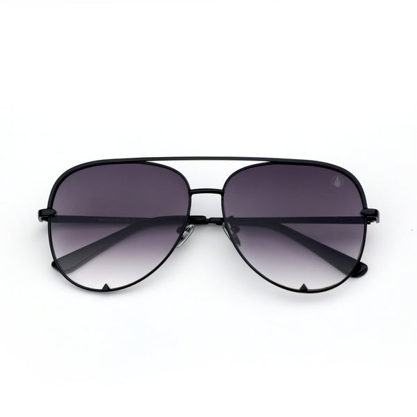 Mo Brings Plenty Aviator in Obsidian