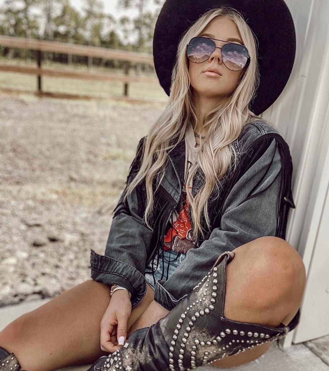 Mo Brings Plenty Aviator in Obsidian - American Bonfire Co.